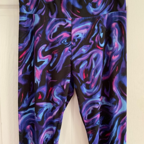 Like new No Boundaries leggings size XL - Picture 2 of 6